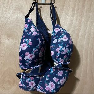 Set of 2 Victoria Set Demi Bras 34DDD